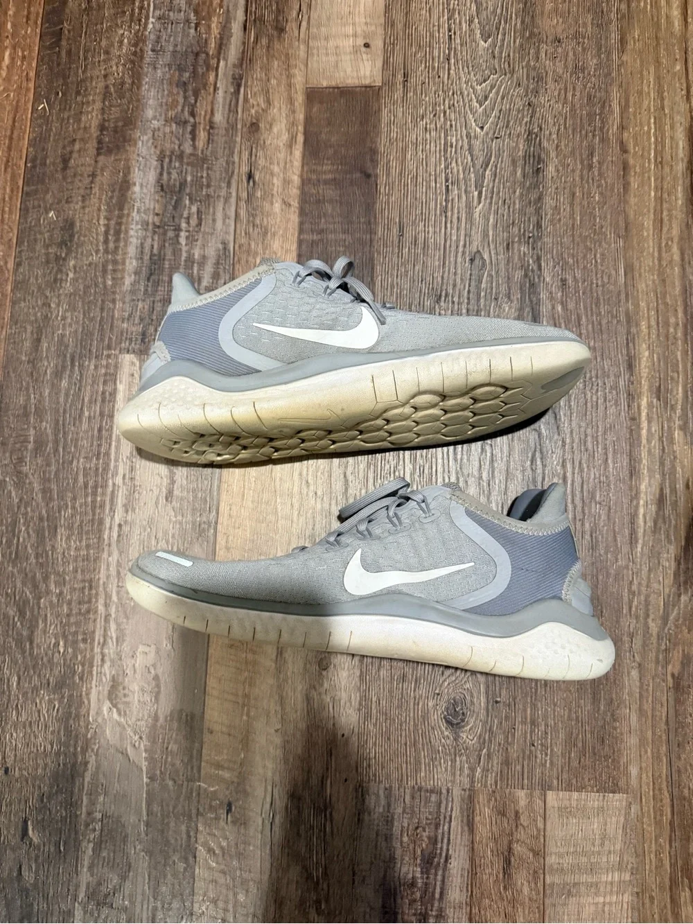 Men’s Nike Shoes 9.5